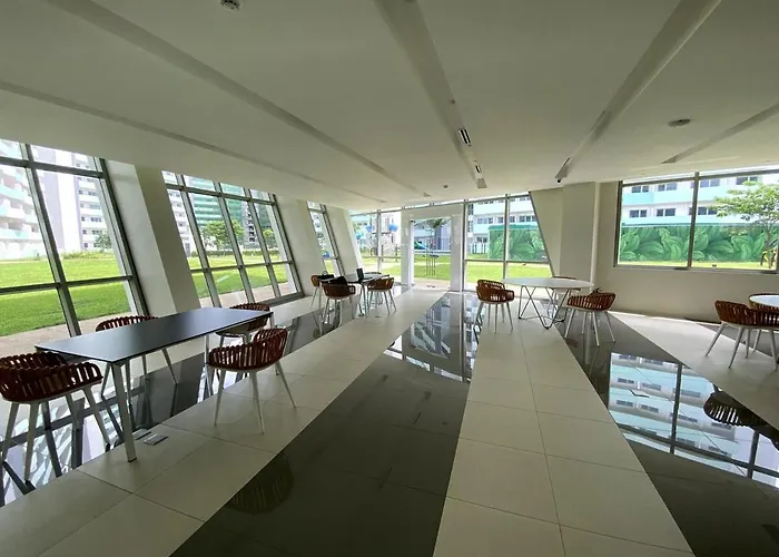 Staycation - Wifi - Gym And Pool - 3 Beds