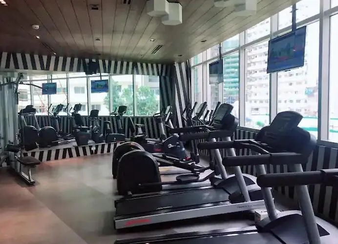 Apartamento Staycation - Wifi - Gym And Pool - 3 Beds Manila