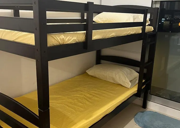 Staycation - Wifi - Gym And Pool - 3 Beds Manila